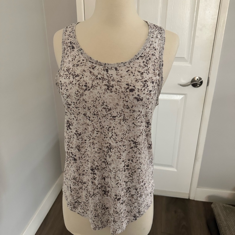 Athleta Gray and White Sleeveless Tank Top